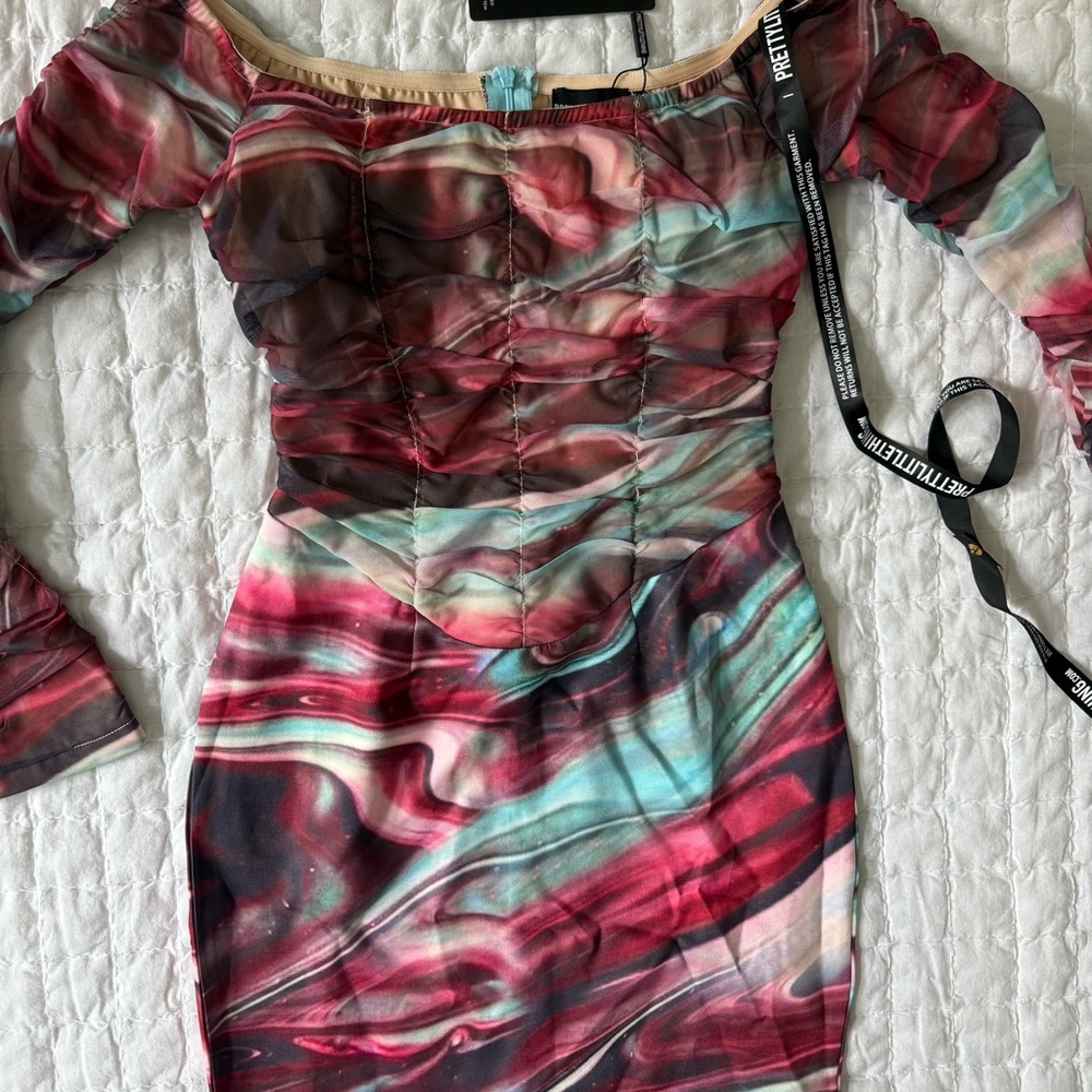 NWT PrettyLittleThing Long Sleeve Dress